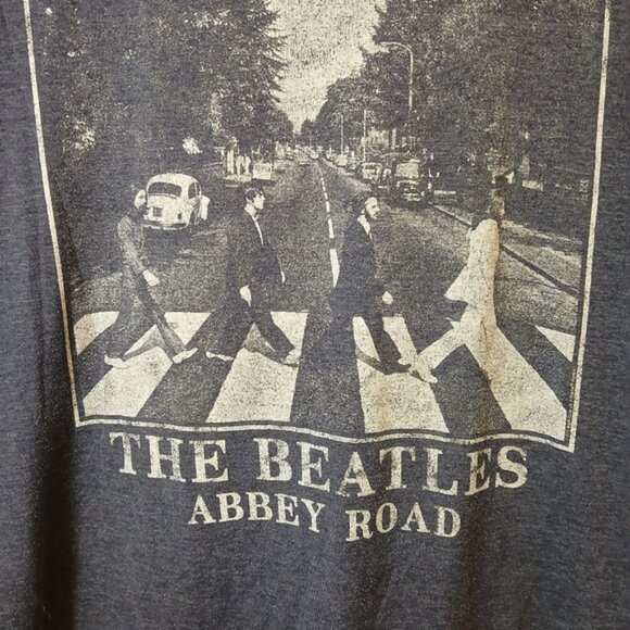 OLD NAVY Collectabilitees Beatles ABBY ROAD XL SHORT SLEEVE T-SHIRT Gray - Picture 2 of 6